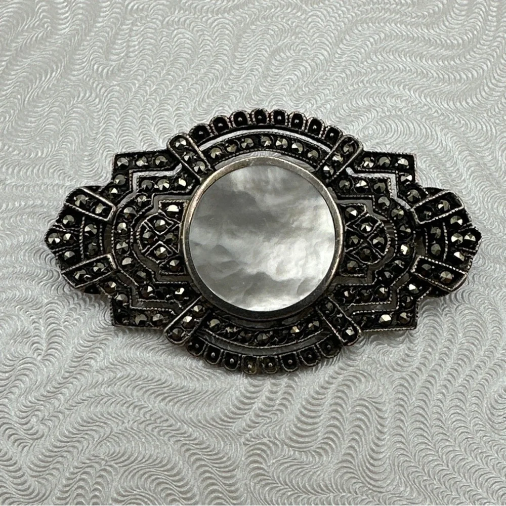Vintage BROOCH‎ PIN, Art Deco Styling, Mother Of Pearl & Marcasite Stones #355
